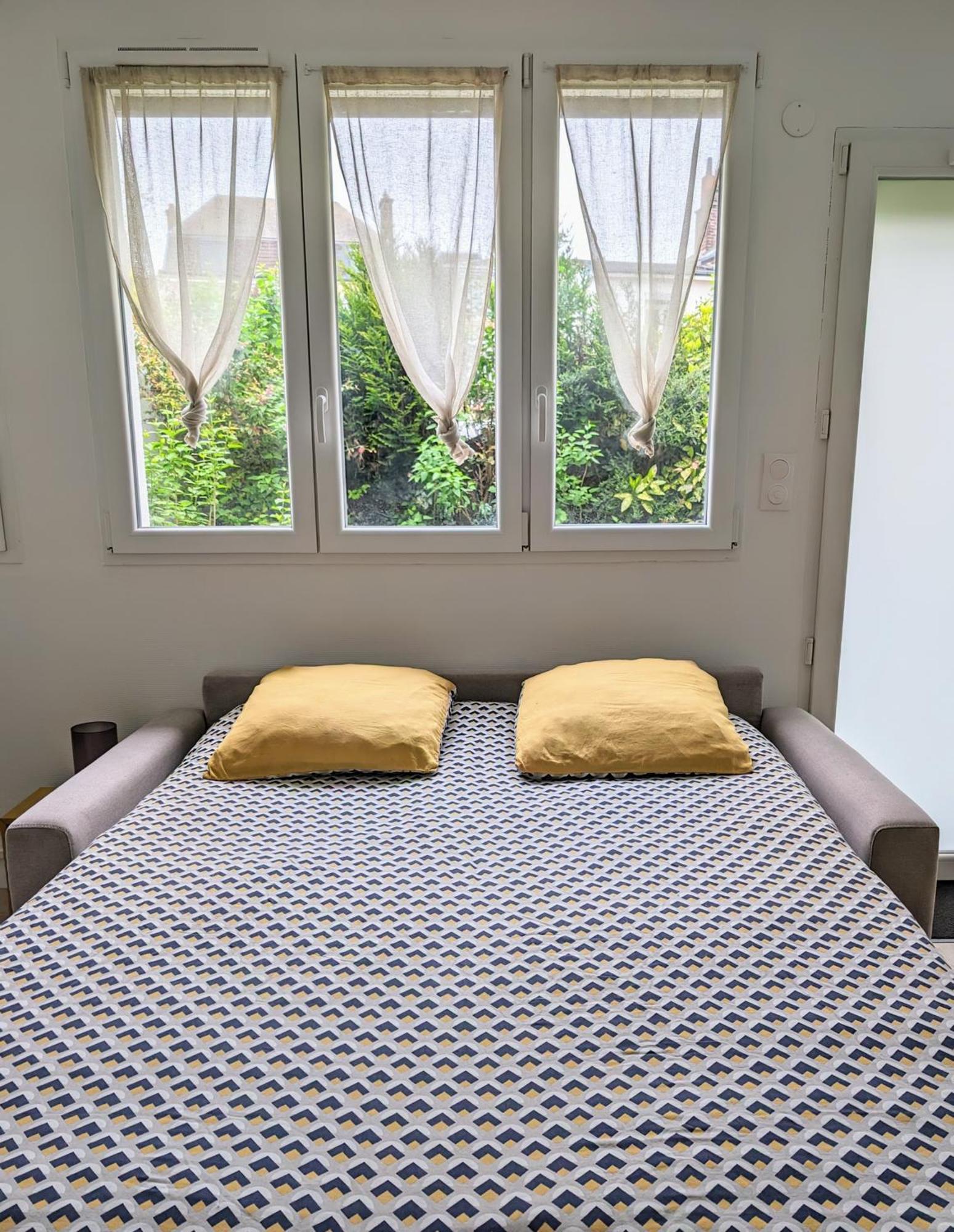 Stockholm- Studio Serenite Avec Jardin Charleville-Mézières Exteriör bild
