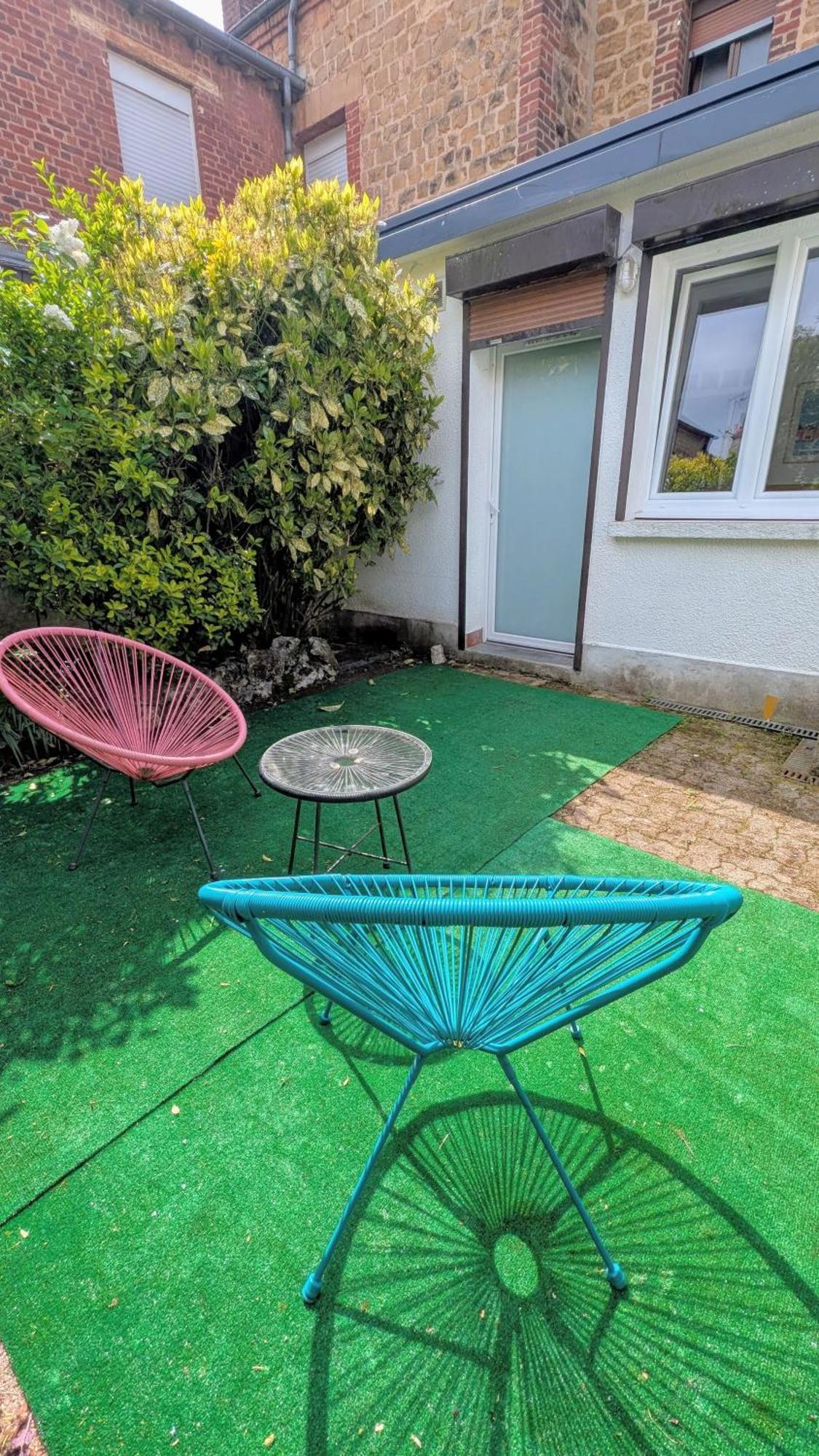 Stockholm- Studio Serenite Avec Jardin Charleville-Mézières Exteriör bild